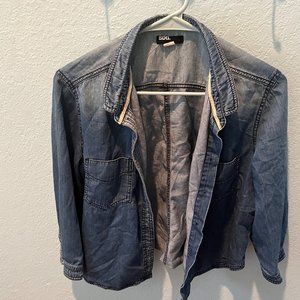 Quarter sleeve jean button-up